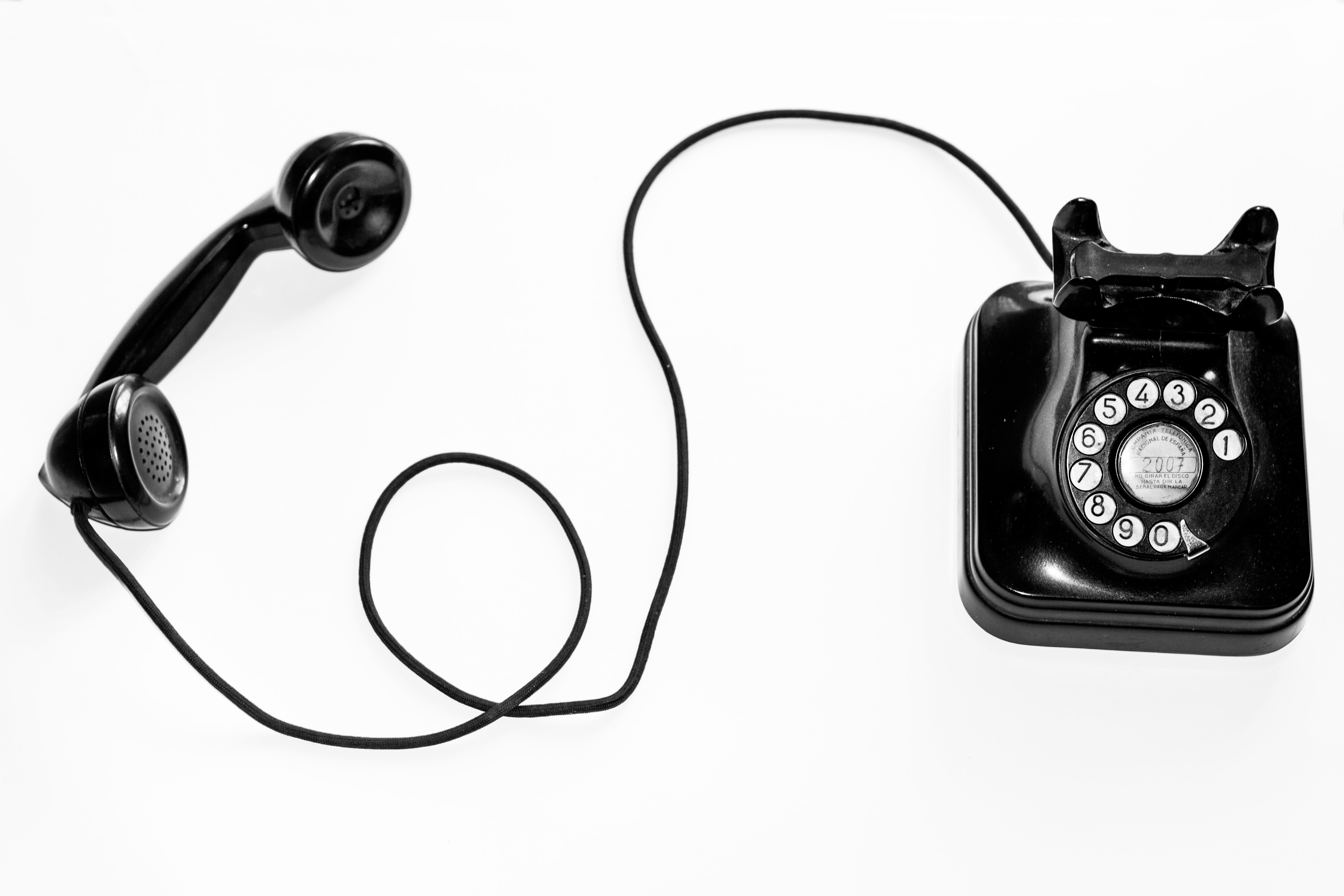 Is It Time to Finally Upgrade Your Desk Phone? Polycom and Yealink